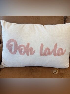 Hazel Mazel Cream Pillow with Pink Script "Ooh lala"